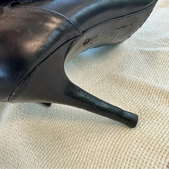 LK BENNETT BLACK LEATHER WITH GOLD TRIM & STRAPS HEELED ANKLE BOOTS SIZE 9 - Picture 11 of 11